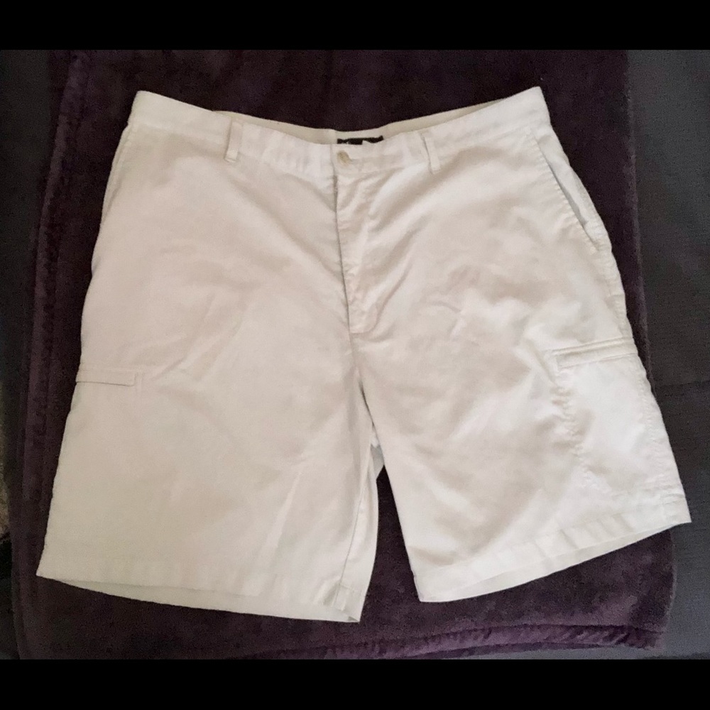Men’s CHAPS golf shorts